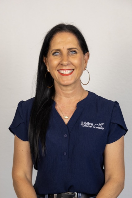 Nicola Savage